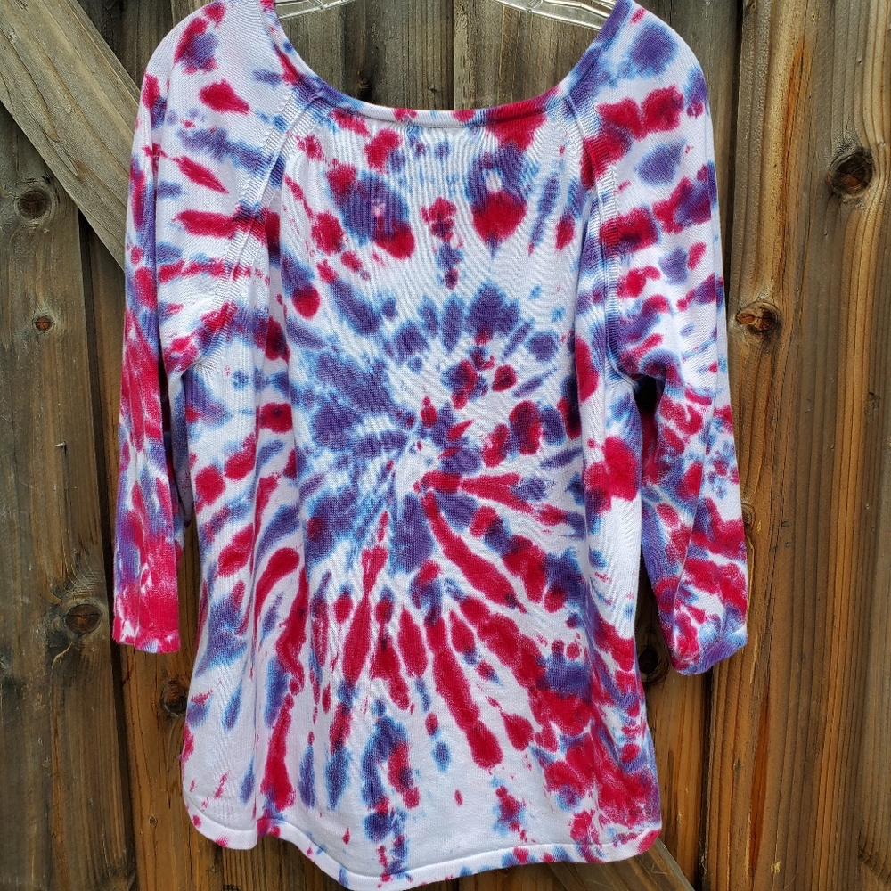 Handmade Custom spiral  tie dye sweater in XL